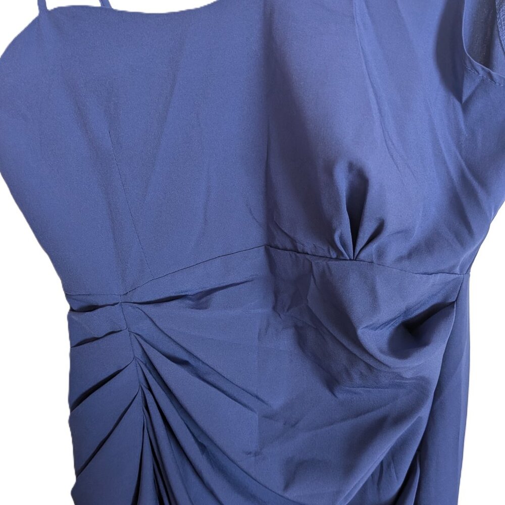 Dress - Picture 3 of 8